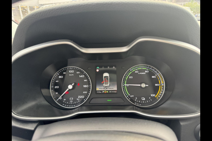 MG Mg Zs EV Luxury 45 kWh | 143pk | Panoramadak | Elektrisch Verstelbare Stoelen | Dodehoeksensoren | SOH 93.6%