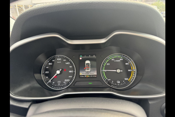 MG Mg Zs EV Luxury 45 kWh | 143pk | Panoramadak | Elektrisch Verstelbare Stoelen | Dodehoeksensoren | SOH 93.6%