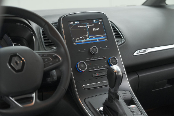 Renault Scénic TCe 140 EDC Limited | Camera | Stoelverwarming | Navigatie | Apple Carplay