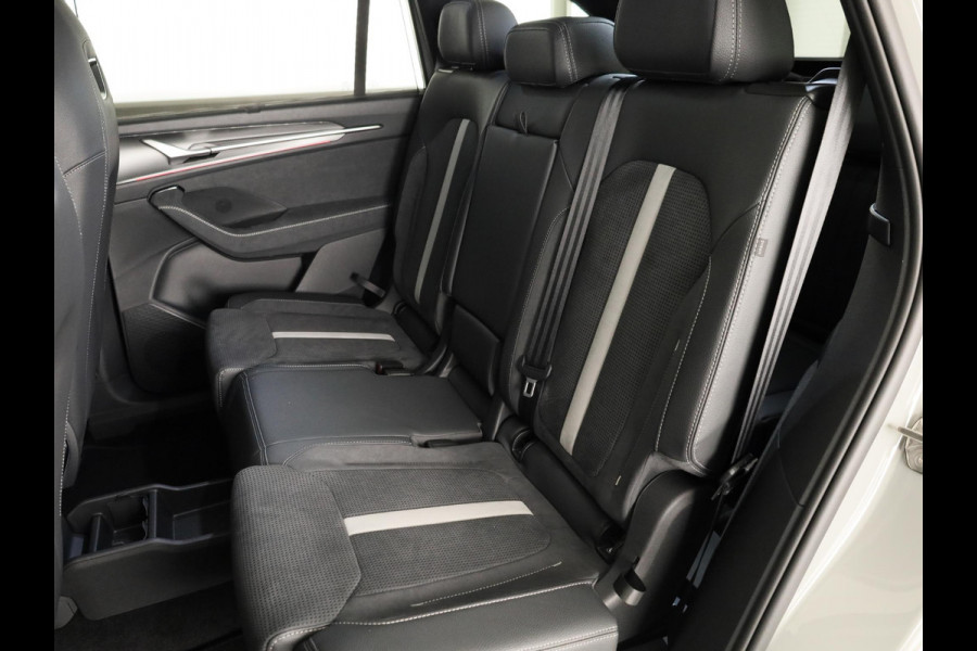 Škoda Kodiaq 1.5 TSI MHEV 150pk Sportline Business 7p | Derde zitrij | Panoramadak | Trekhaak | Light & View | Elek. bestuurdersstoel | Adaptive Cruise | Blind Spot |
