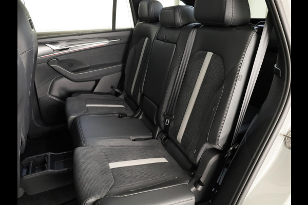 Škoda Kodiaq 1.5 TSI MHEV 150pk Sportline Business 7p | Derde zitrij | Panoramadak | Trekhaak | Light & View | Elek. bestuurdersstoel | Adaptive Cruise | Blind Spot |