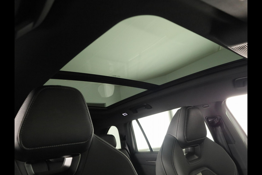 Škoda Kodiaq 1.5 TSI MHEV 150pk Sportline Business 7p | Derde zitrij | Panoramadak | Trekhaak | Light & View | Elek. bestuurdersstoel | Adaptive Cruise | Blind Spot |
