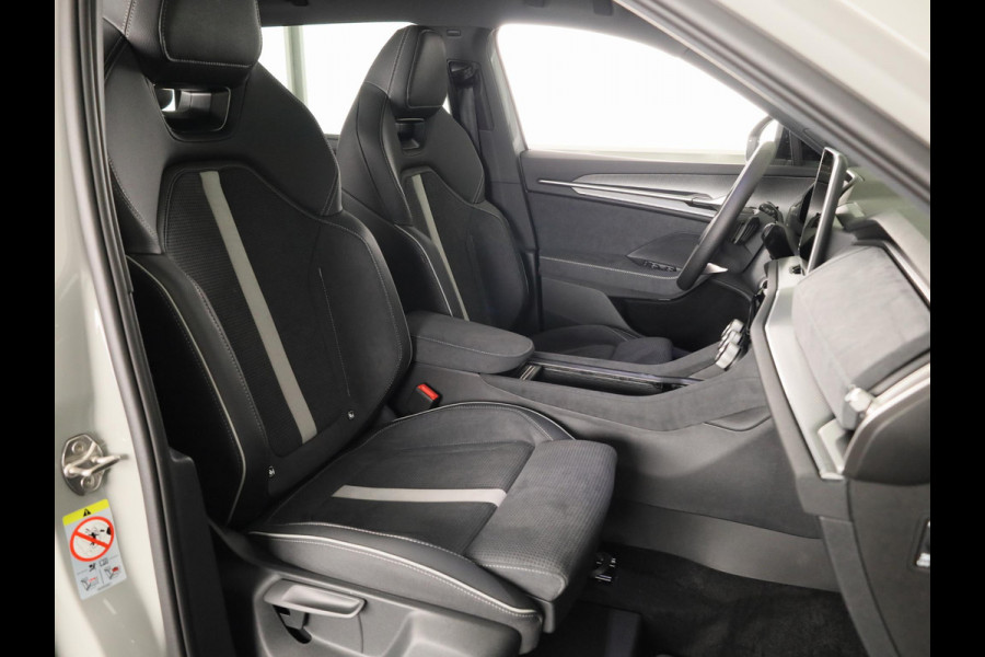 Škoda Kodiaq 1.5 TSI MHEV 150pk Sportline Business 7p | Derde zitrij | Panoramadak | Trekhaak | Light & View | Elek. bestuurdersstoel | Adaptive Cruise | Blind Spot |