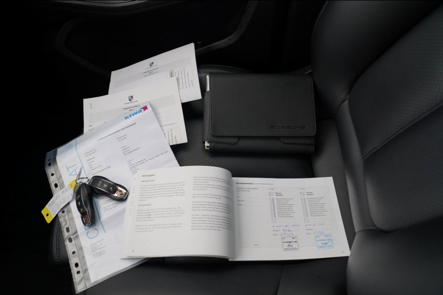 Porsche Macan 3.0 S | Panorama | Facelift | Luxe Leder | Camera | Lane assist | Bose Sound | Cruise control adaptief | Luchtvering