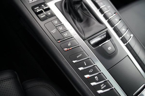 Porsche Macan 3.0 S | Panorama | Facelift | Luxe Leder | Camera | Lane assist | Bose Sound | Cruise control adaptief | Luchtvering