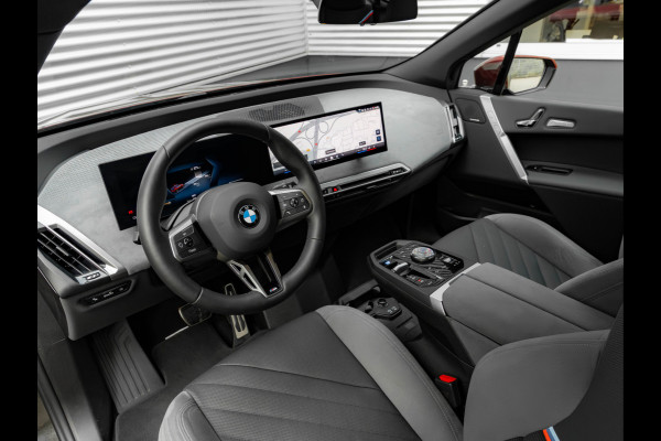 BMW iX xDrive60 112kWh - M-Sport - Trekhaak - ACC- Harman Kardon