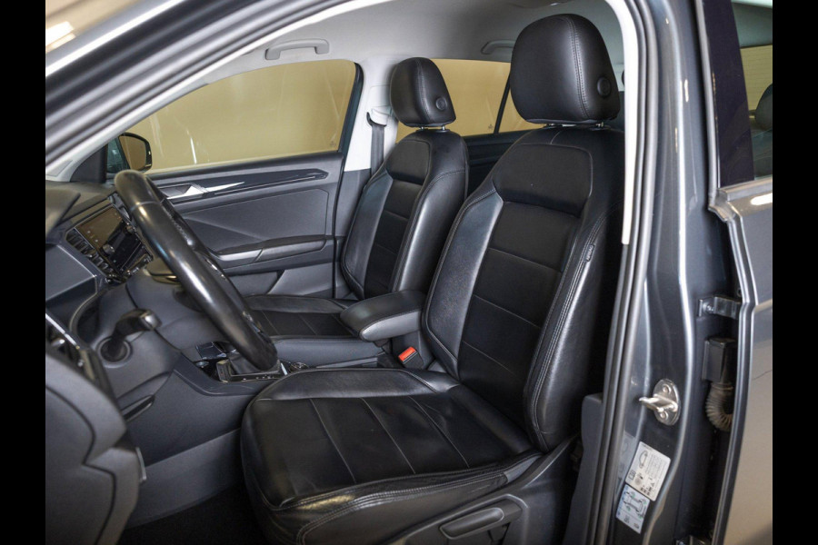 Volkswagen T-Roc 2.0 TSI 4Motion Sport / 190pk / Trekhaak / Leder / Achteruitrij camera /