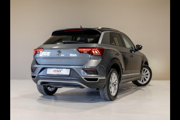 Volkswagen T-Roc 1.5 TSI Style / 150pk / Panorama dak / Lederen bekleding / Achteruitrijcamera / Stoelverwarming / Cruise