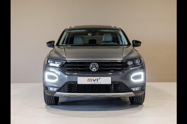 Volkswagen T-Roc 1.5 TSI Style / 150pk / Panorama dak / Lederen bekleding / Achteruitrijcamera / Stoelverwarming / Cruise