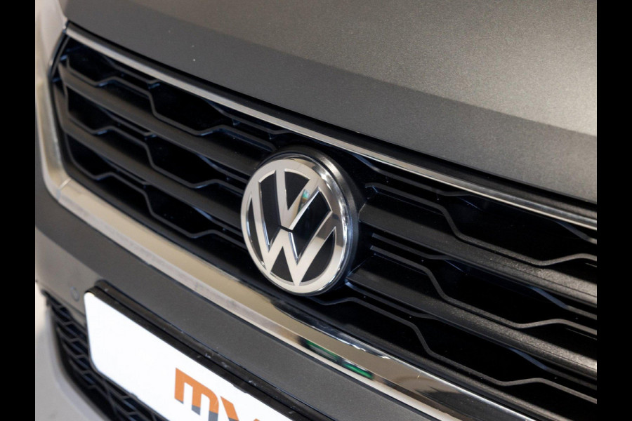 Volkswagen T-Roc 1.5 TSI Style / 150pk / Panorama dak / Lederen bekleding / Achteruitrijcamera / Stoelverwarming / Cruise