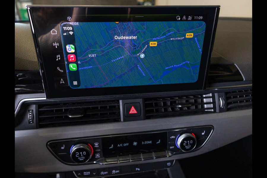 Audi A4 Avant 35 TFSI 3x S-Line / 150pk / Panorama dak / Achteruitrij camera / Stoelverwarming /