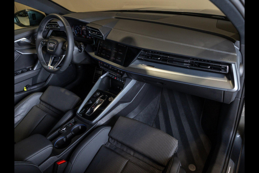Audi A3 Sportback 35 TFSI 2x S-Line edition / 150pk / Panorama dak / Sonos / Achteruitrij camera /