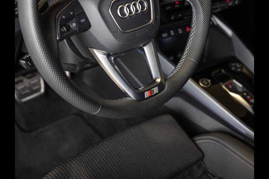 Audi A3 Sportback 35 TFSI 2x S-Line edition / 150pk / Panorama dak / Sonos / Achteruitrij camera /
