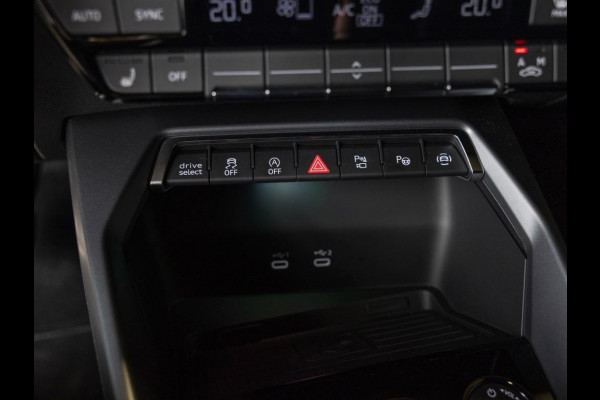 Audi A3 Sportback 35 TFSI 2x S-Line edition / 150pk / Panorama dak / Sonos / Achteruitrij camera /