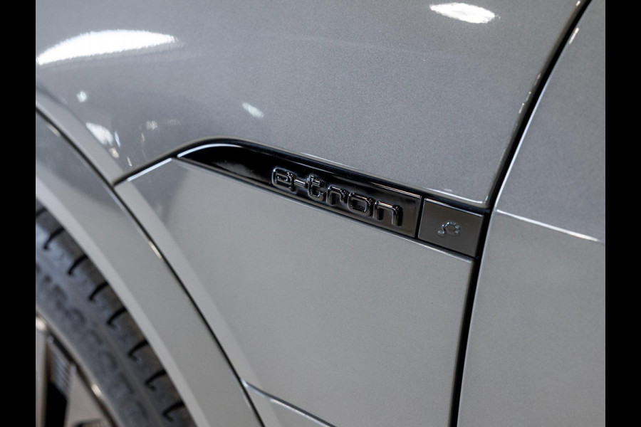 Audi Q8 Sportback e-tron 50 quattro S Edition 95 kWh SOH 94% / 340pk / Elektrische stoelverstelling / Achteruitrij camera /