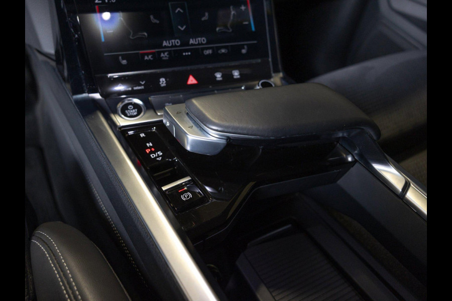 Audi Q8 Sportback e-tron 50 quattro S Edition 95 kWh SOH 94% / 340pk / Elektrische stoelverstelling / Achteruitrij camera /