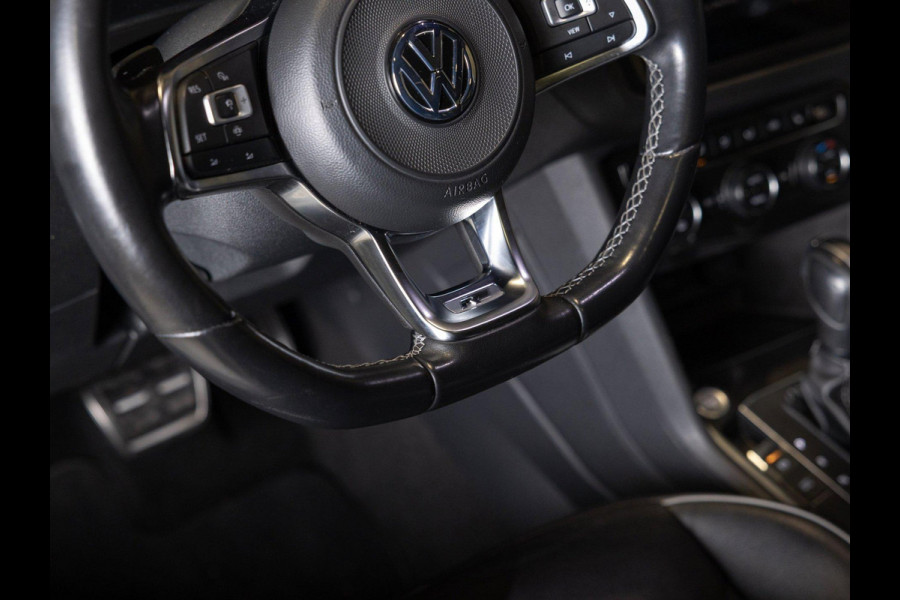 Volkswagen Tiguan 2.0 TSI 4Motion 2x R-Line / 230pk / Panorama dak / Rondomzicht camera / Dynaudio /