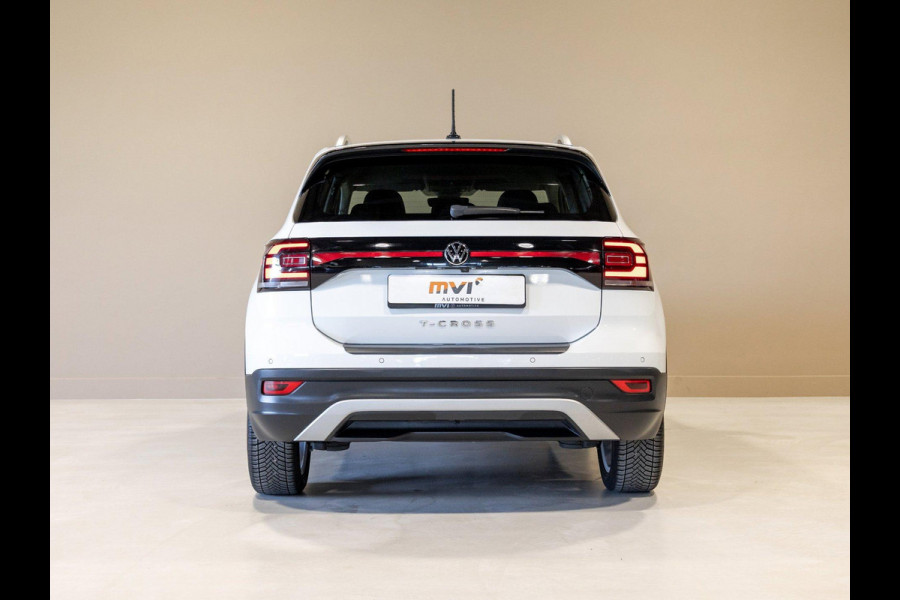 Volkswagen T-Cross 1.5 TSI Style / 150pk / Achteruitrijcamera / Apple Carplay