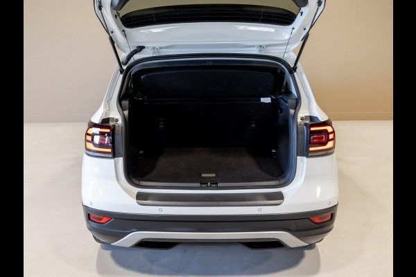 Volkswagen T-Cross 1.5 TSI Style / 150pk / Achteruitrijcamera / Apple Carplay