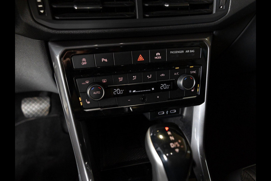 Volkswagen T-Cross 1.5 TSI Style / 150pk / Achteruitrijcamera / Apple Carplay