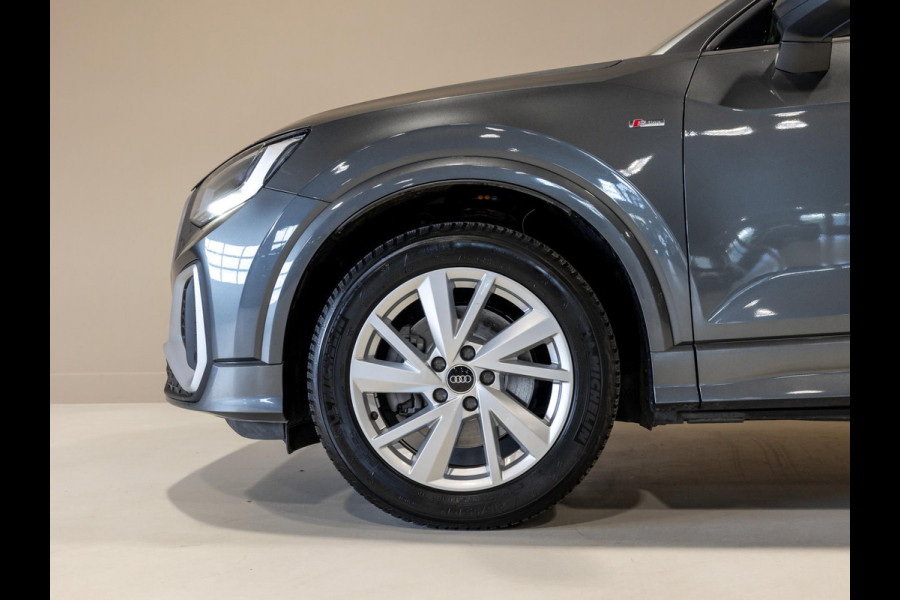 Audi Q2 35 TFSI S-Line Edition / 150pk / Cruise / Trekhaak / Navigatie