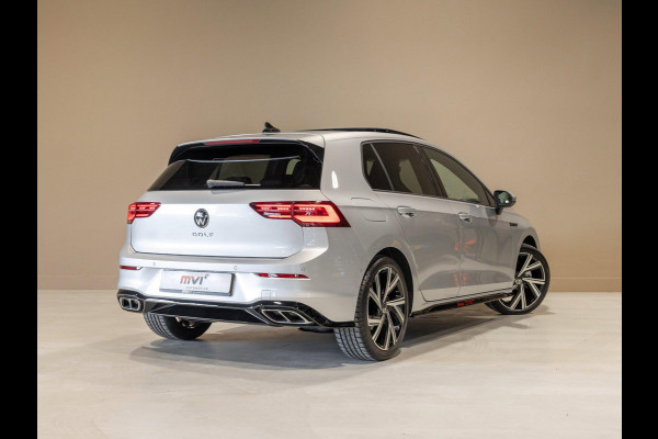 Volkswagen Golf 1.5 TSI 2x R-Line / 150pk / Panorama dak / Dodehoek herkenning / Stoelverwarming /