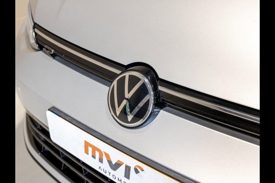 Volkswagen Golf 1.5 TSI 2x R-Line / 150pk / Panorama dak / Dodehoek herkenning / Stoelverwarming /