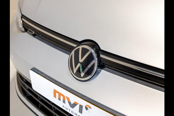 Volkswagen Golf 1.5 TSI 2x R-Line / 150pk / Panorama dak / Dodehoek herkenning / Stoelverwarming /