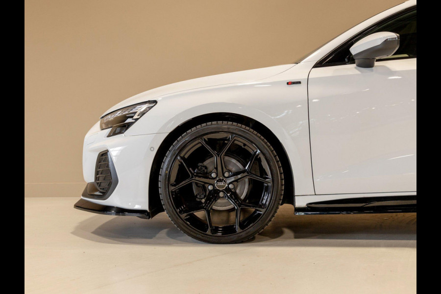 Audi A3 Sportback 35 TFSI 2x S-Line edition / 150pk / Maxton / Panorama dak / Sonos / Achteruitrij camera /