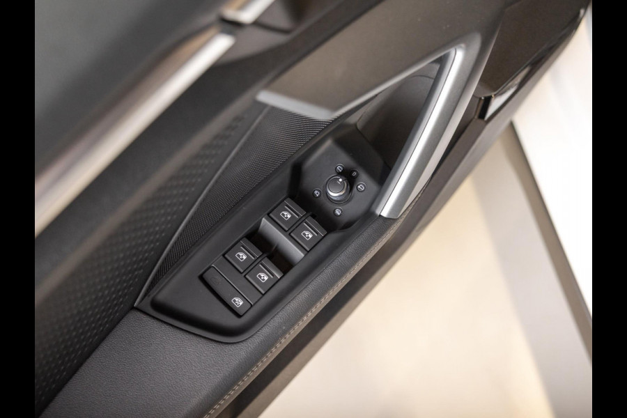 Audi A3 Sportback 35 TFSI 2x S-Line edition / 150pk / Maxton / Panorama dak / Sonos / Achteruitrij camera /