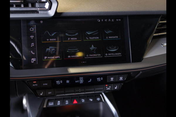 Audi A3 Sportback 35 TFSI 2x S-Line edition / 150pk / Maxton / Panorama dak / Sonos / Achteruitrij camera /
