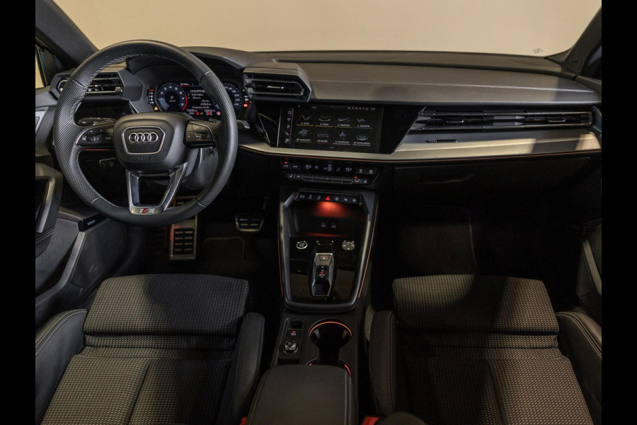 Audi A3 Sportback 35 TFSI 2x S-Line edition / 150pk / Maxton / Panorama dak / Sonos / Achteruitrij camera /