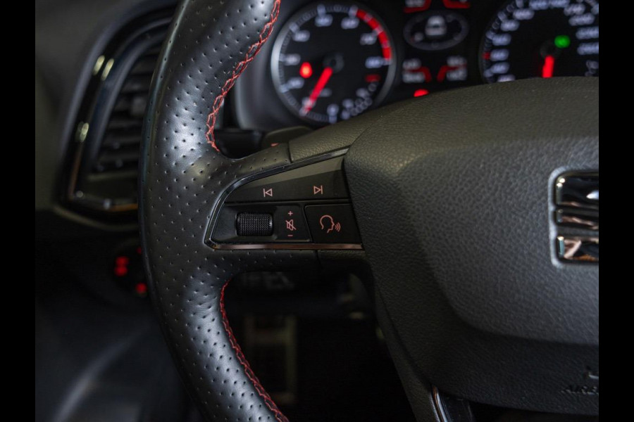 Seat Ateca 150pk / Panoramadak / Achteruitrij camera / Adaptieve cruise control