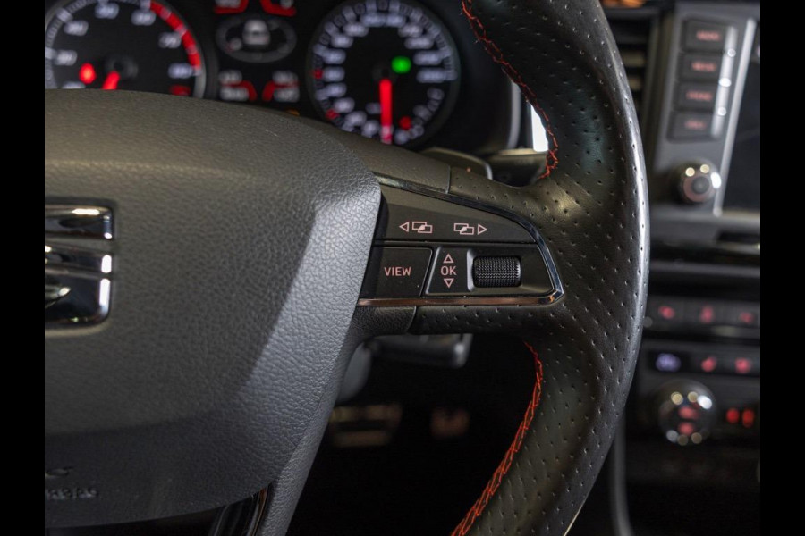 Seat Ateca 150pk / Panoramadak / Achteruitrij camera / Adaptieve cruise control