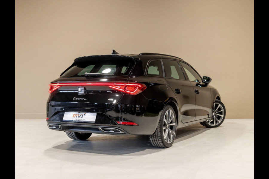 Seat Leon Sportstourer 1.5 TSI FR / 150pk / Stoel en stuur verwaming / Achteruitrij camera /