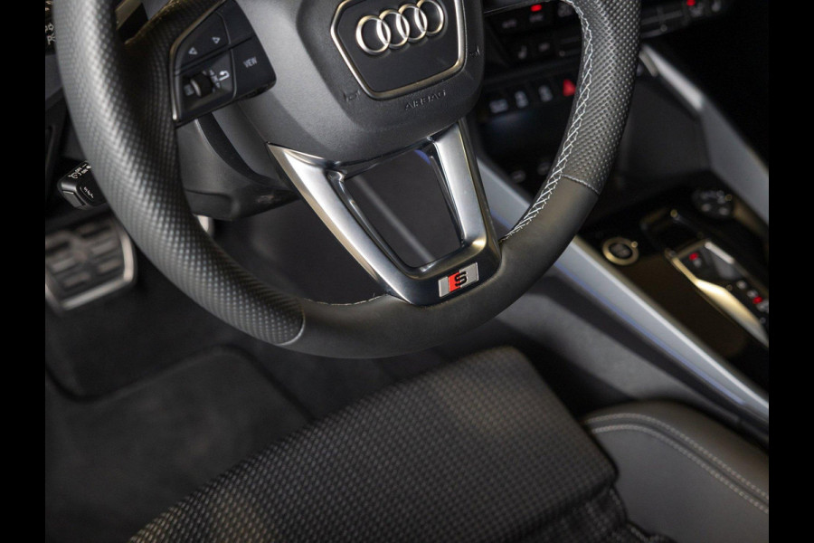 Audi A3 Sportback 35 TFSI 2x S-Line edition / 150pk / Panorama dak / Sonos / Achteruitrij camera /
