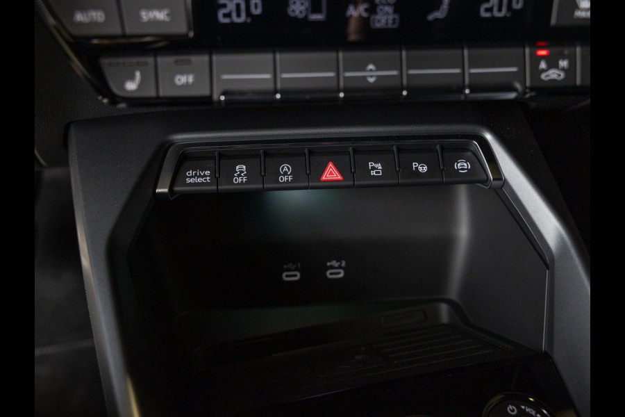 Audi A3 Sportback 35 TFSI 2x S-Line edition / 150pk / Panorama dak / Sonos / Achteruitrij camera /