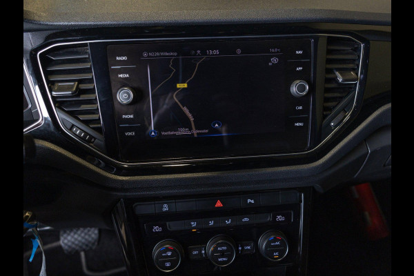 Volkswagen T-Roc Sport / 150pk / Achteruitrij camera / Virtual cockpit / Adaptieve cruise control /