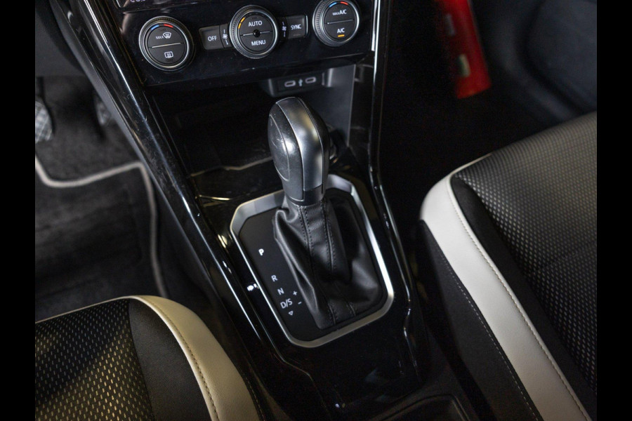 Volkswagen T-Roc Sport / 150pk / Achteruitrij camera / Virtual cockpit / Adaptieve cruise control /