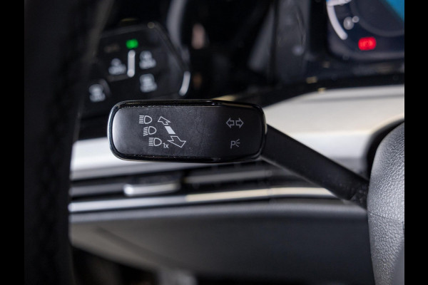 Volkswagen Golf 1.0 TSI Life / 110pk / Cruise / Airco / Klimaatregeling / Navigatie / Apple Carplay