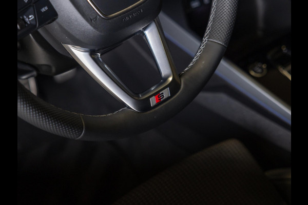 Audi A3 Sportback 35 TFSI 2x S-Line edition / 150pk / Panorama dak / Sonos / Achteruitrij camera /
