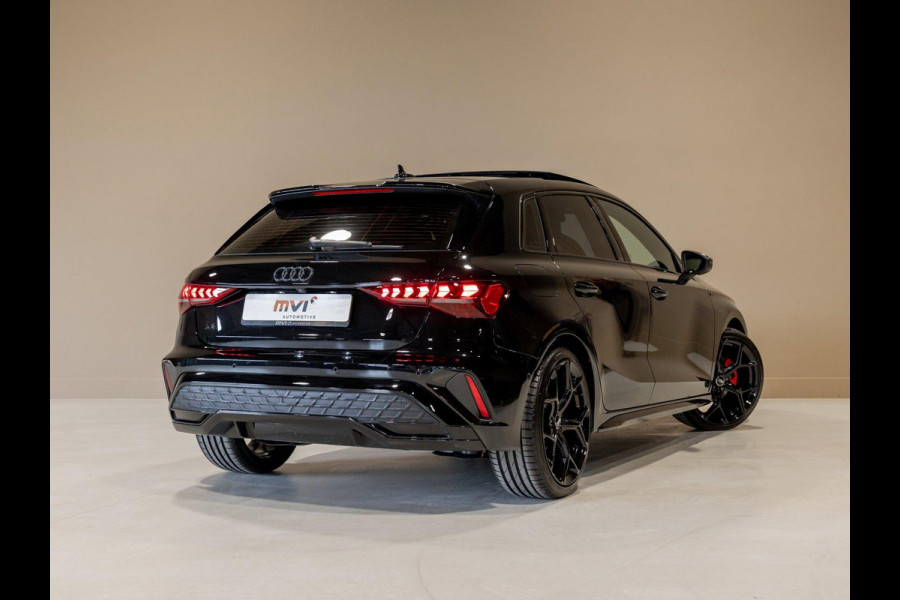 Audi A3 Sportback 35 TFSI 2x S-Line edition / 150pk / Panorama dak / Sonos / Achteruitrij camera /