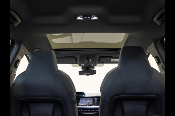 Audi A3 Sportback 35 TFSI 2x S-Line edition / 150pk / Panorama dak / Sonos / Achteruitrij camera /