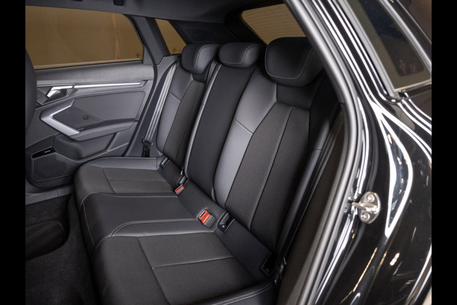Audi A3 Sportback 35 TFSI 2x S-Line edition / 150pk / Panorama dak / Sonos / Achteruitrij camera /