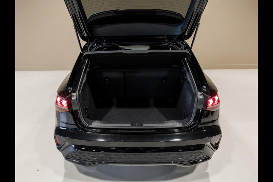 Audi A3 Sportback 35 TFSI 2x S-Line edition / 150pk / Panorama dak / Sonos / Achteruitrij camera /