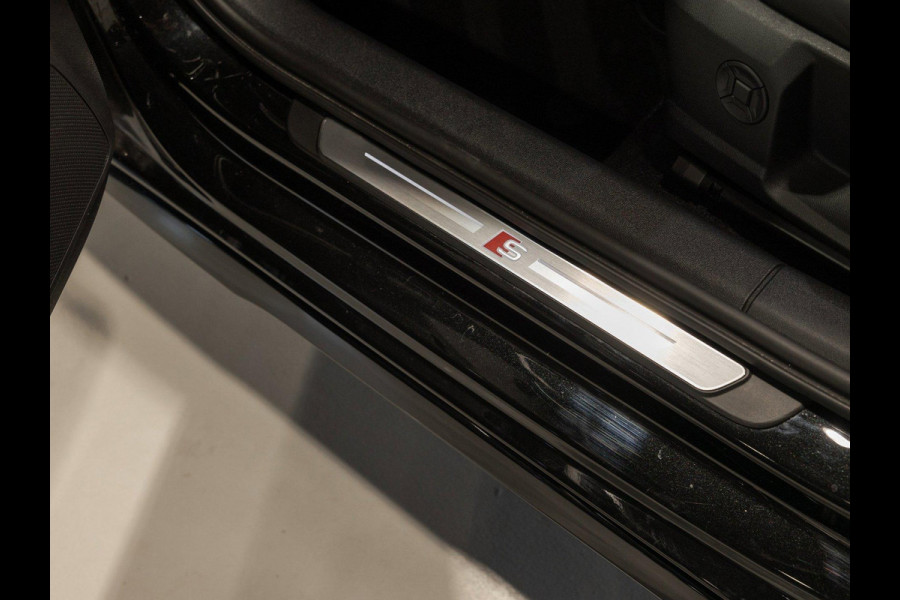 Audi A3 Sportback 35 TFSI 2x S-Line edition / 150pk / Panorama dak / Sonos / Achteruitrij camera /