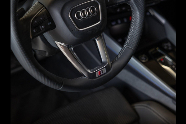 Audi A3 Sportback 35 TFSI 2x S-Line edition / 150pk / Panorama dak / Sonos / Achteruitrij camera /
