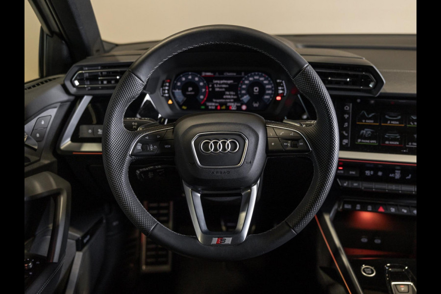 Audi A3 Sportback 35 TFSI S-Line edition / 150pk / Panorama dak / Sonos / Achteruitrij camera /