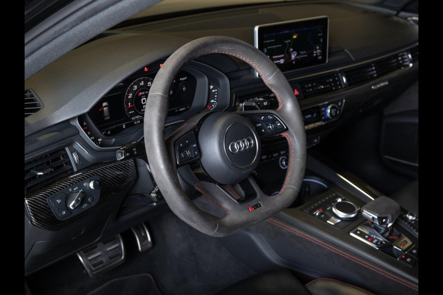 Audi A4 Avant 2.9 TFSI RS 4 quattro / 450pk / Panorama dak / Head up display / Carbon /