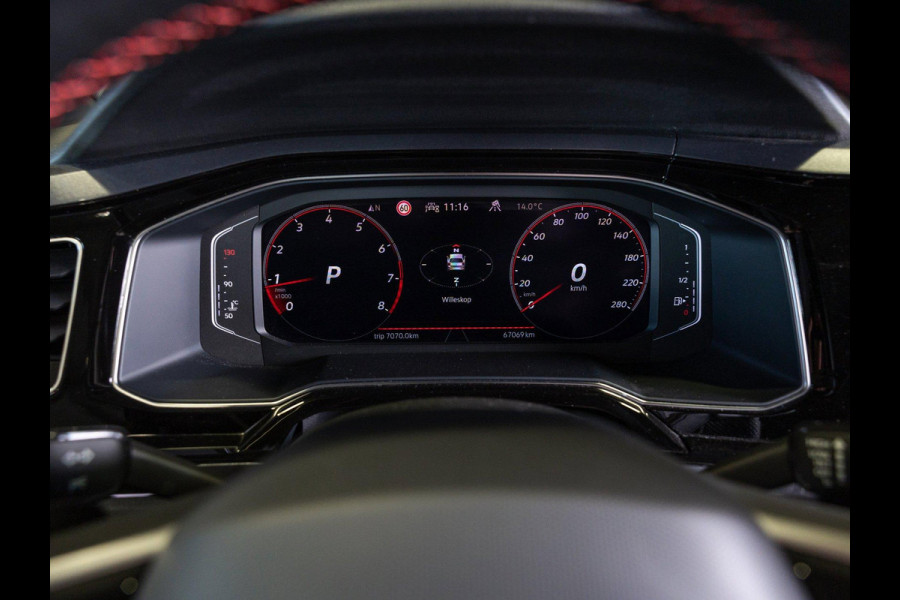 Volkswagen Polo 2.0 TSI GTI NL en BTW auto / Panorama dak / Keyless / Stoelverwarming / Achteruitrij camera /